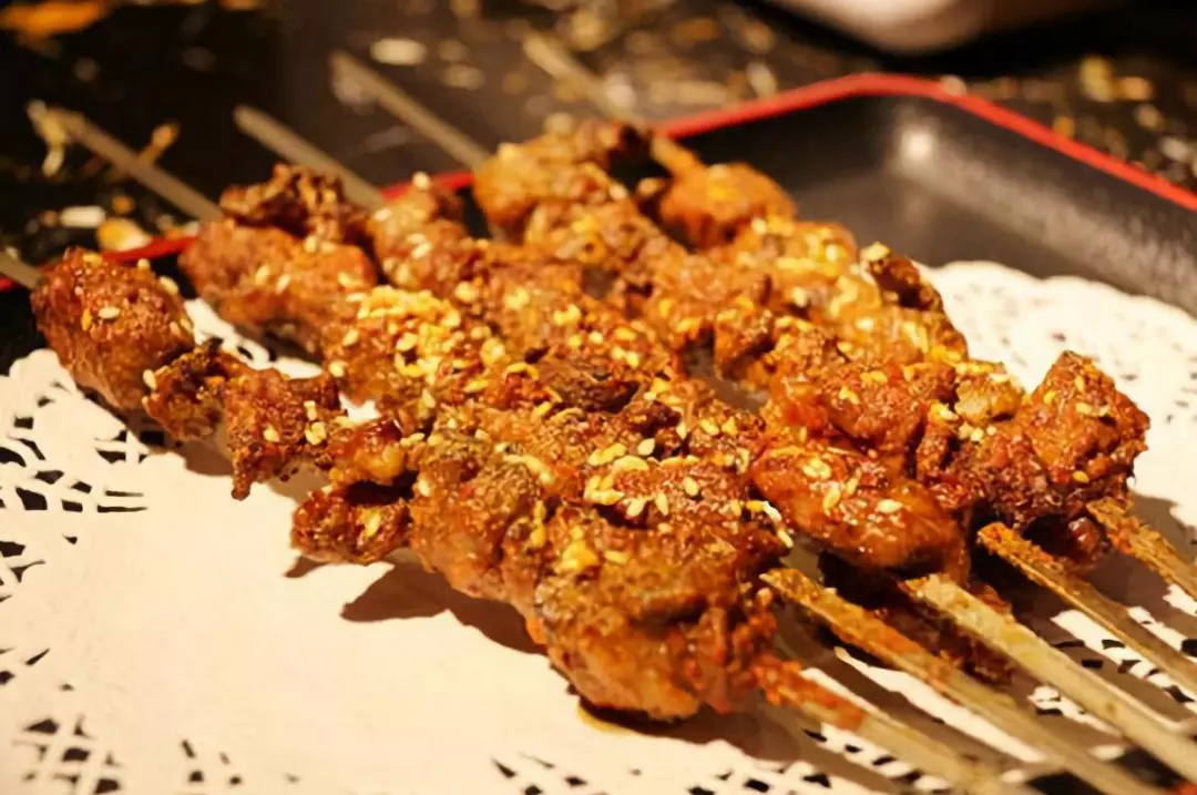 “火鍋大佬”海底撈跨界做燒烤外賣， 將在美團、餓了么上線