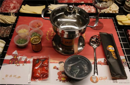 火鍋外賣送勺又送鍋不虧嗎？老板：開店就盈利，年入1個億