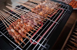  燒烤店復(fù)工，豪橫顧客一單外賣點1200！在家擼串的春天到了嗎？