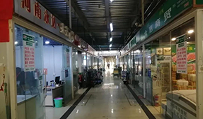 7成凍品商戶選擇“不返鄉(xiāng)”，萬邦市場春節(jié)首次“閉市營業(yè)”