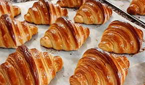 居民吃泡面，居委吃瑞士卷上熱搜  冷凍烘焙正開啟冷食新藍海