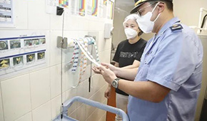 被曝食材過(guò)期改標(biāo)簽“續(xù)命”，必勝客兩家餐廳上熱搜