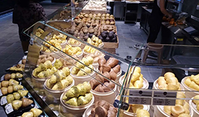 自營改聯(lián)營、轉(zhuǎn)賣預(yù)制菜，超市最有“煙火氣”的地方也要沒了？