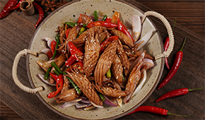 酥炸魷魚、火箭魷魚……魷魚創(chuàng)新制品“游”向更多場景