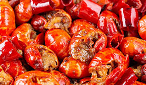 價(jià)格跳水、蝦尾滯銷，頂流網(wǎng)紅小龍蝦今年也“頂”不住了？