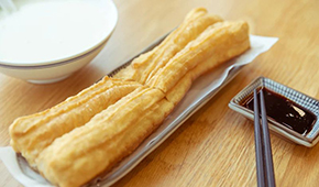 從火鍋、麻辣燙重回早餐賽道，速凍油條有哪些新變化？