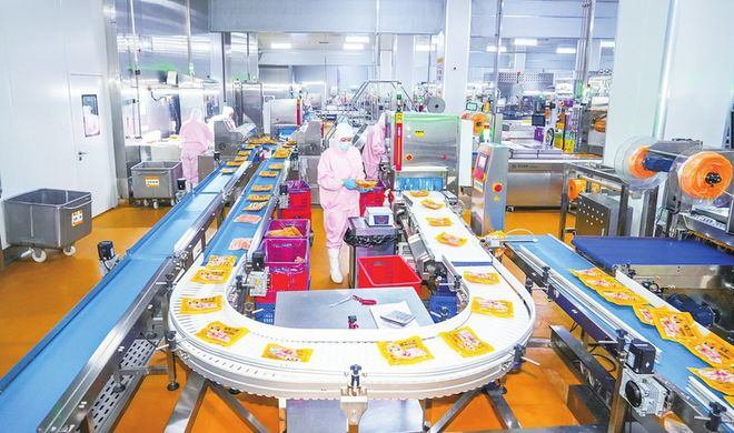 央視探訪皇家小虎華北超級工廠，解碼美味烤腸背后的高標(biāo)準(zhǔn)、高品質(zhì)