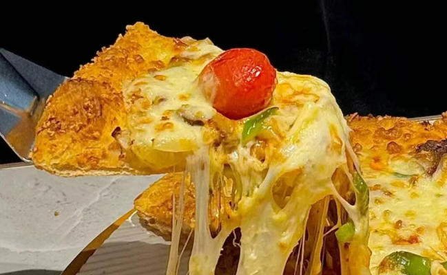 比格沖刺上市，海底撈、塔斯汀、皇家小虎、小薩牛牛等紛紛發(fā)力，披薩江湖激戰(zhàn)正酣